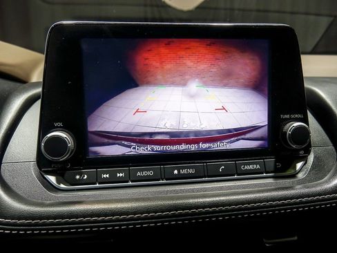 Used 2023 Nissan Rogue S image 22