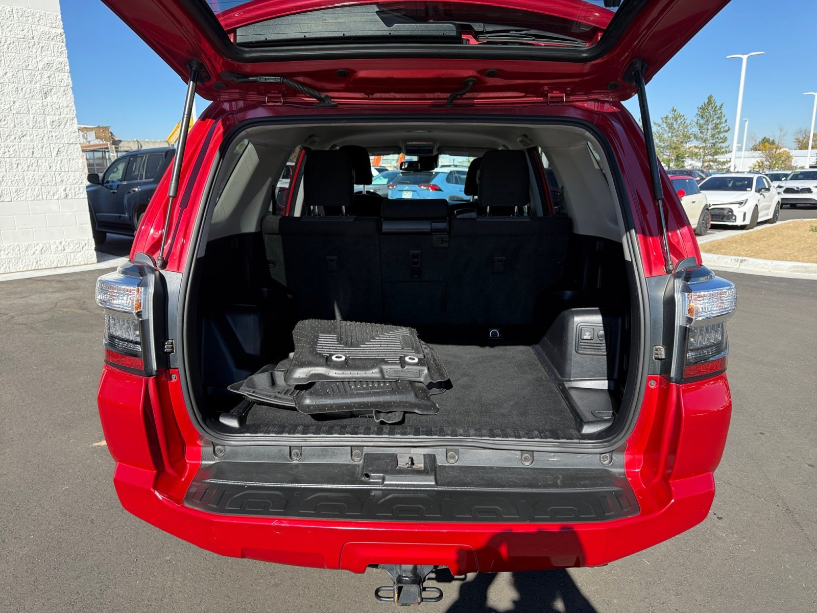 Used 2021 Toyota 4Runner SR5 AWD/4WD image 32