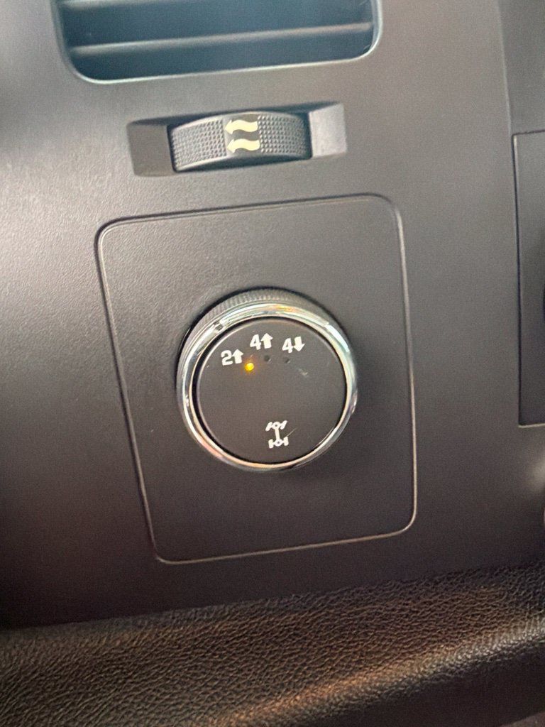 Used 2013 GMC Sierra 2500 SLE AWD/4WD image 13