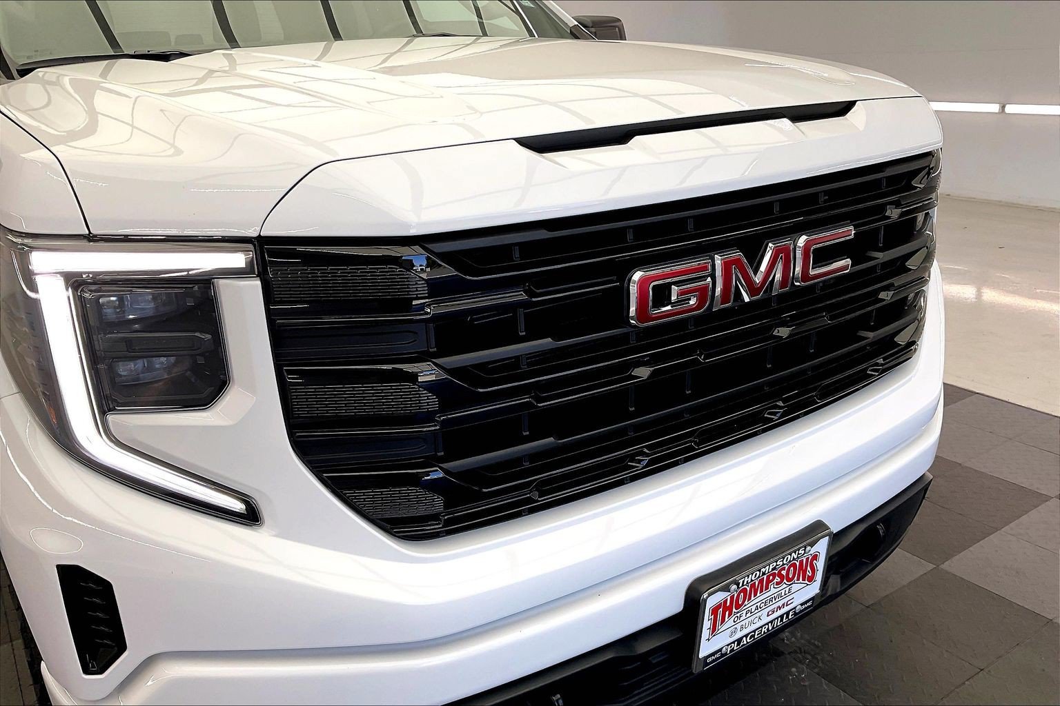 Used 2026 GMC Sierra 1500 Elevation w/ X31 Off-Road Package AWD/4WD image 30