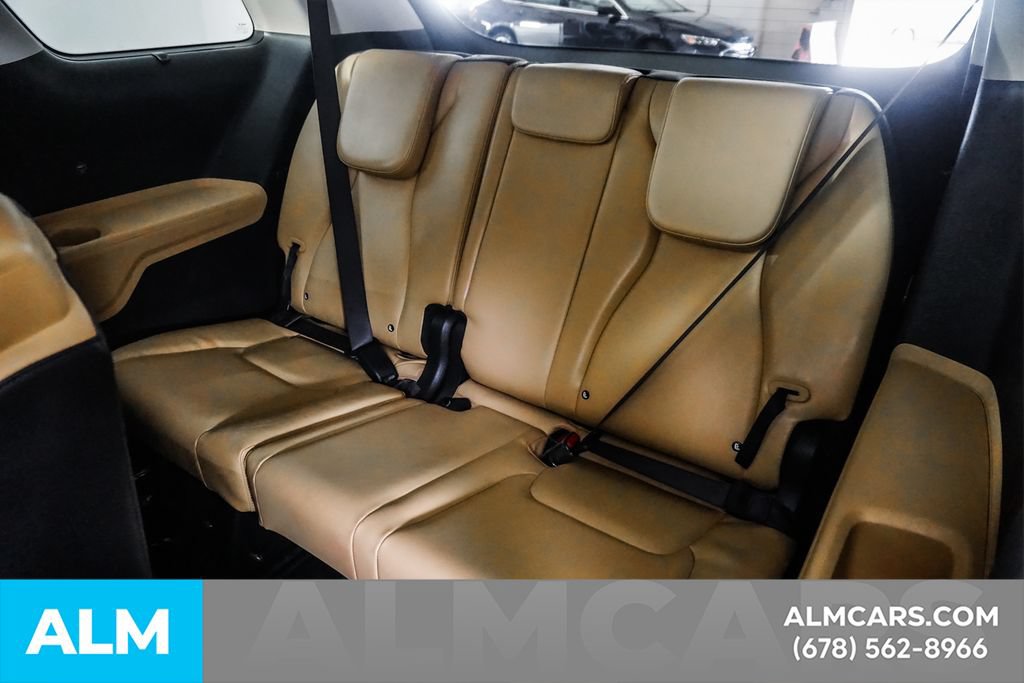 Used 2024 Kia Carnival EX FWD image 19