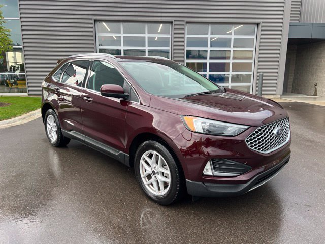 Used 2024 Ford Edge SEL w/ Convenience Package AWD/4WD image 3