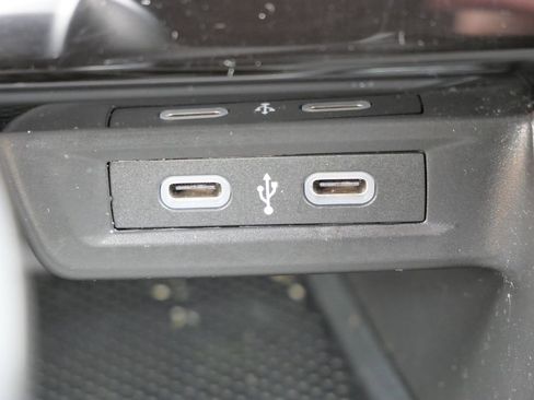 Used 2025 Volkswagen Jetta Sport image 46