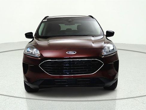 Used 2021 Ford Escape SE w/ SE Sport Appearance Package AWD/4WD image 2