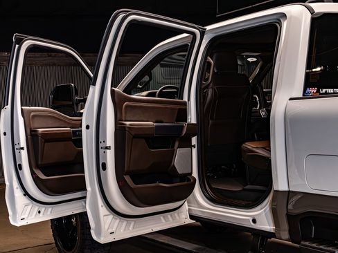 Used 2026 Ford F250 4x4 Crew Cab Super Duty image 31