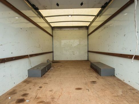 Used 2020 GMC Savana 3500 w/ Driver Convenience Package image 9