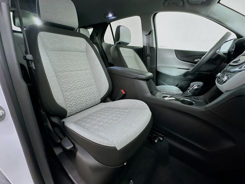 Used 2023 Chevrolet Equinox LS w/ LS Convenience Package FWD image 28