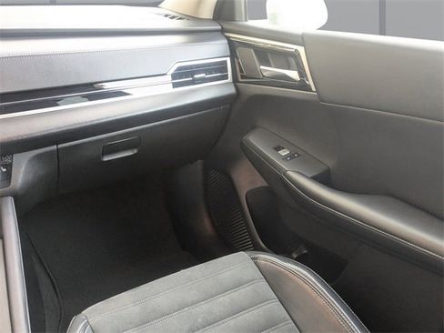 Used 2022 Mitsubishi Outlander SE image 17