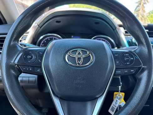 Used 2019 Toyota Camry LE FWD image 21