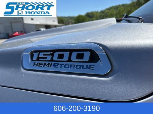 Used 2023 RAM 1500 Big Horn AWD/4WD image 12
