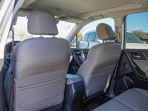 Used 2017 Subaru Forester 2.5i Limited image 28