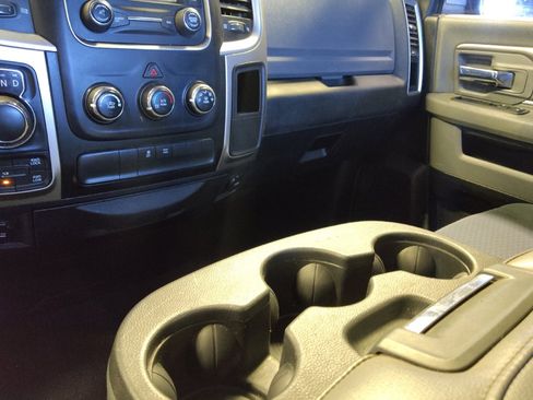 Used 2015 RAM 1500 Classic SLT image 26