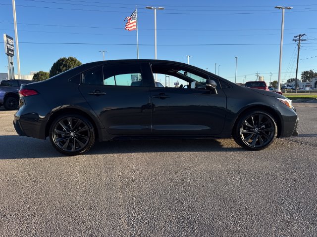 Used 2026 Toyota Corolla SE w/ SE Package FWD image 9