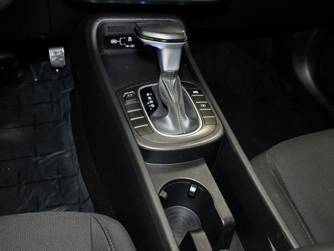 Used 2025 Hyundai Kona SEL FWD image 20