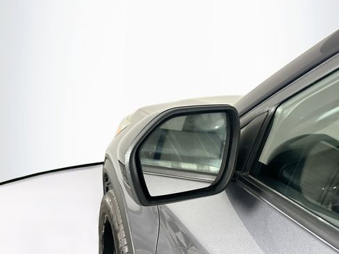 Used 2022 Ford Explorer Limited image 16