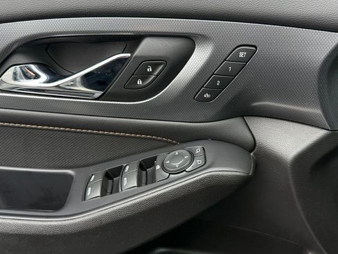 Used 2021 Chevrolet Traverse Premier w/ Redline Edition image 21