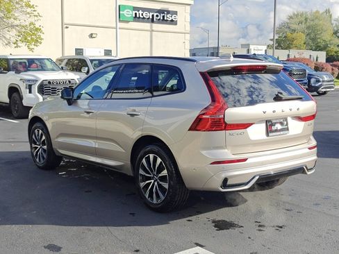 Used 2025 Volvo XC60 B5 Plus image 5