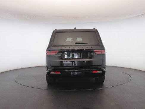 Used 2022 Jeep Wagoneer Series I AWD/4WD image 23