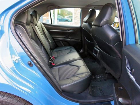 Used 2023 Toyota Camry SE w/ Convenience Package image 16