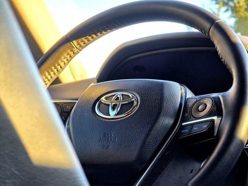 Used 2020 Toyota Camry XLE w/ Navigation Package AWD/4WD image 13