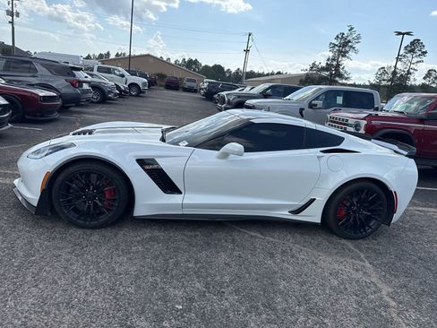 Used 2019 Chevrolet Corvette Z06 image 4