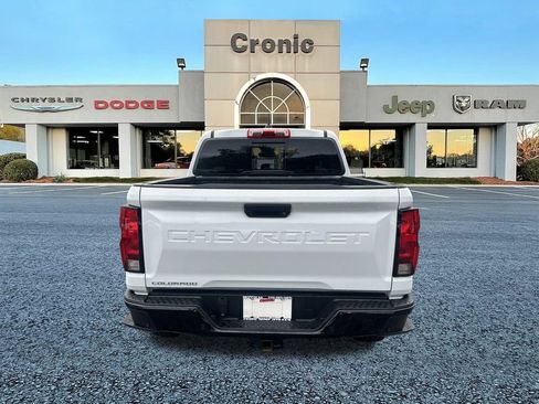Used 2024 Chevrolet Colorado Trail Boss w/ Technology Package AWD/4WD image 4