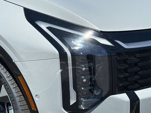 New 2026 Kia Sportage SX FWD image 34