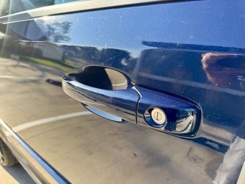 Used 2015 Dodge Grand Caravan SXT w/ UConnect Hands-Free Group image 18