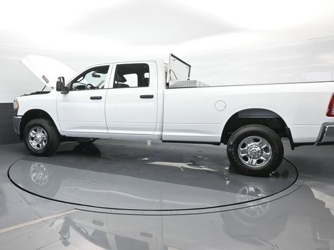 Used 2024 RAM 3500 Tradesman w/ Chrome Appearance Group image 68