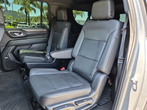 Used 2023 Chevrolet Suburban Z71 w/ Luxury Package AWD/4WD image 30