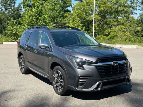 Used 2023 Subaru Ascent Touring AWD/4WD image 7
