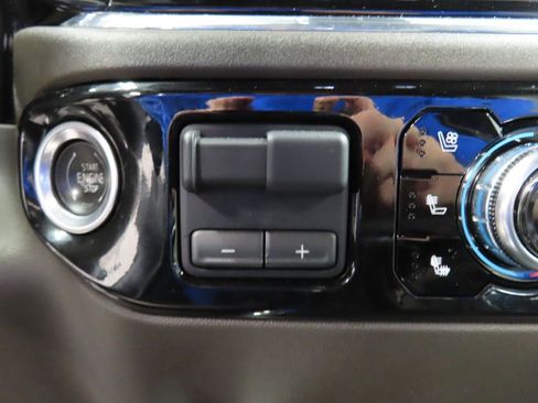 Used 2023 GMC Sierra 1500 SLT w/ SLT Convenience Package image 54