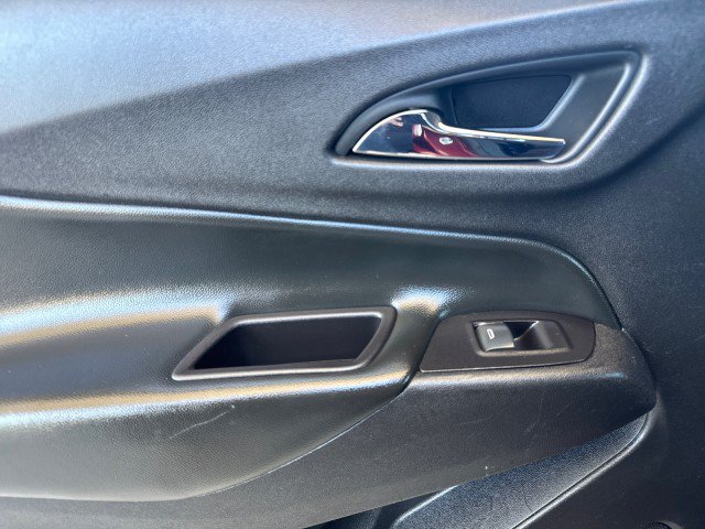 Used 2018 Chevrolet Equinox LT FWD image 6