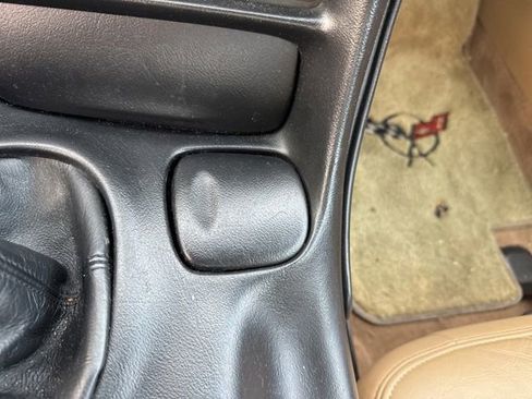 Used 2002 Chevrolet Corvette Convertible w/ Preferred Equipment Group2 image 22