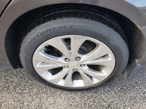 Used 2017 Chevrolet Malibu Premier image 31