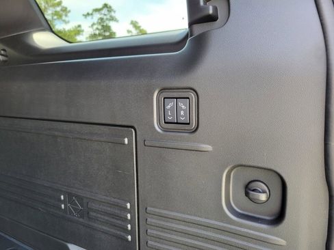 New 2025 GMC Hummer EV 2X image 8