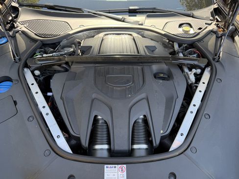 Used 2024 Porsche Panamera 4 AWD/4WD image 9