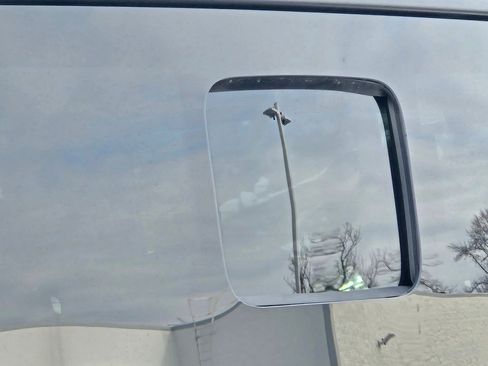 Used 2024 Jeep Gladiator Willys image 14