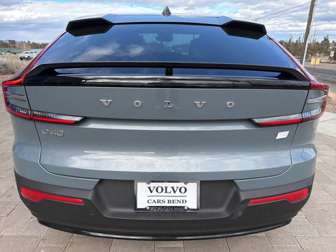 Used 2023 Volvo C40 P8 Recharge Plus w/ Climate Package image 3