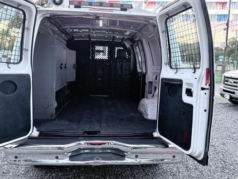 Used 2012 Ford E-250 and Econoline 250 w/ Commercial Cargo Van Pkg RWD image 10