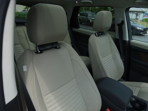 Certified 2025 Land Rover Discovery Sport S AWD/4WD image 27