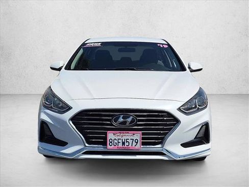 Used 2019 Hyundai Sonata SE FWD image 2