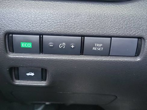 Used 2023 Nissan Sentra SV FWD image 19