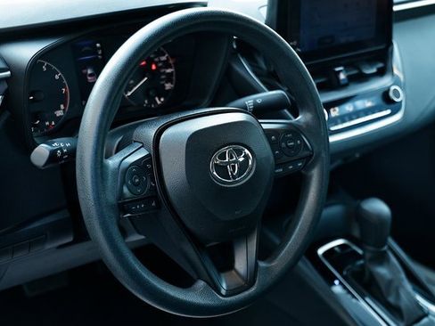 Used 2023 Toyota Corolla LE image 19