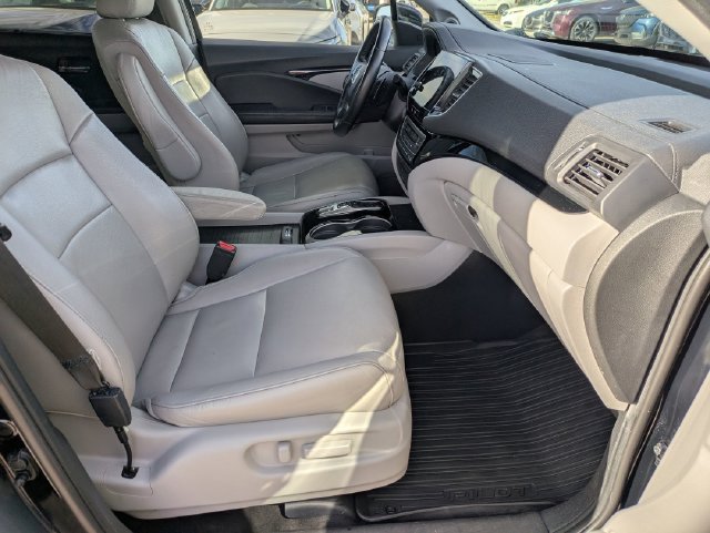 Used 2019 Honda Pilot Touring image 28