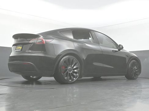 Used 2022 Tesla Model Y Performance AWD/4WD image 40