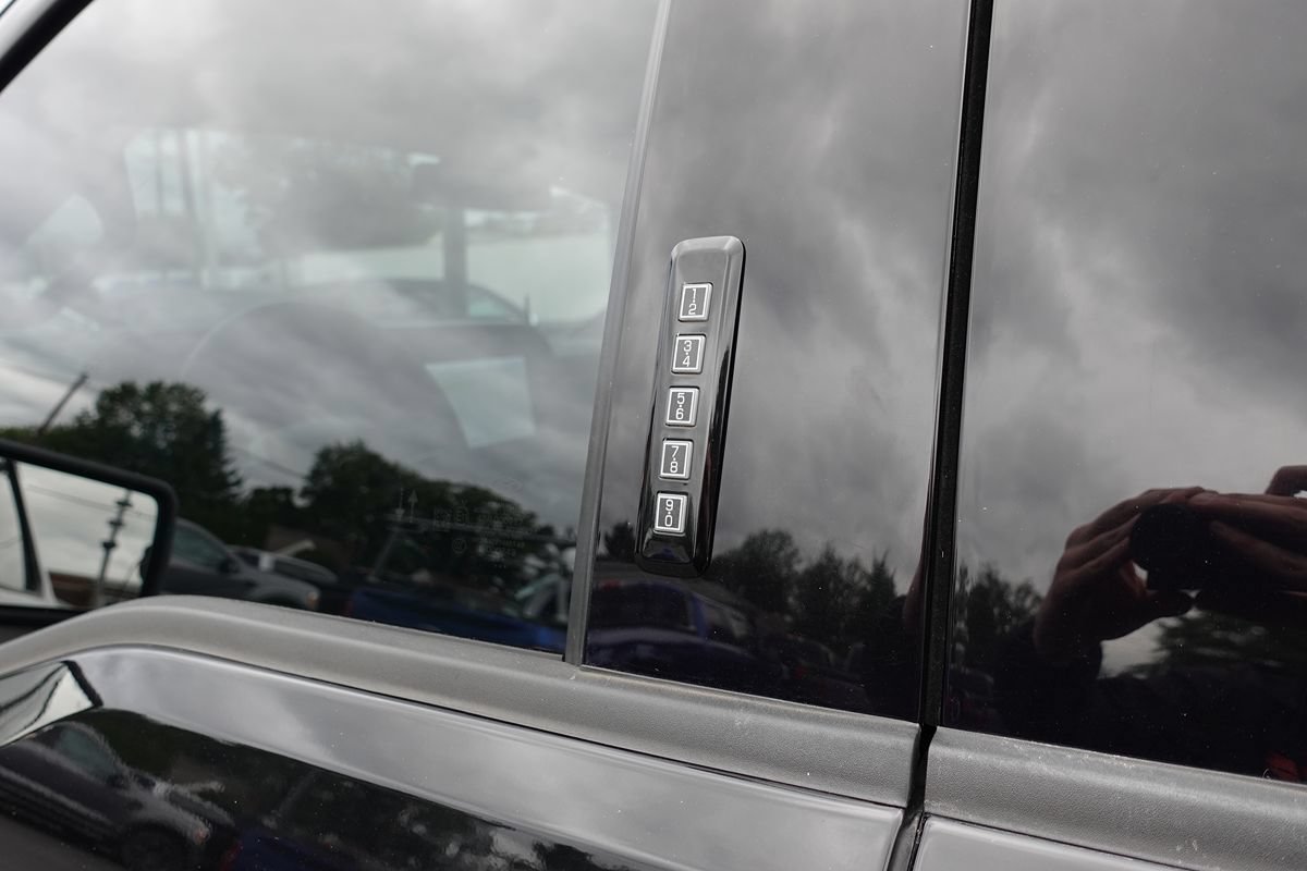 Used 2024 Ford F150 Lariat w/ Equipment Group 502A High AWD/4WD image 11