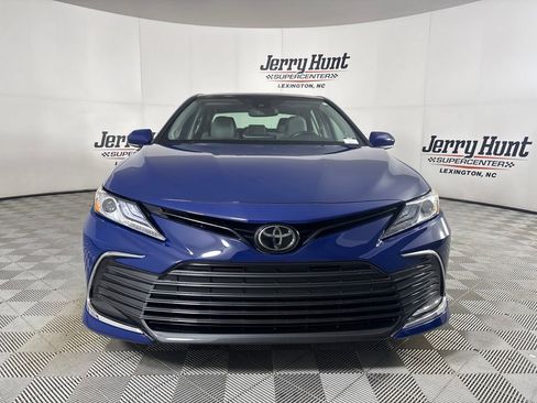 Used 2023 Toyota Camry XLE FWD image 2