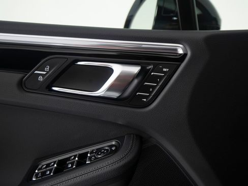 Certified 2026 Porsche Macan AWD/4WD image 20