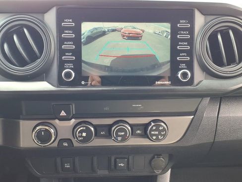 Used 2020 Toyota Tacoma SR AWD/4WD image 18